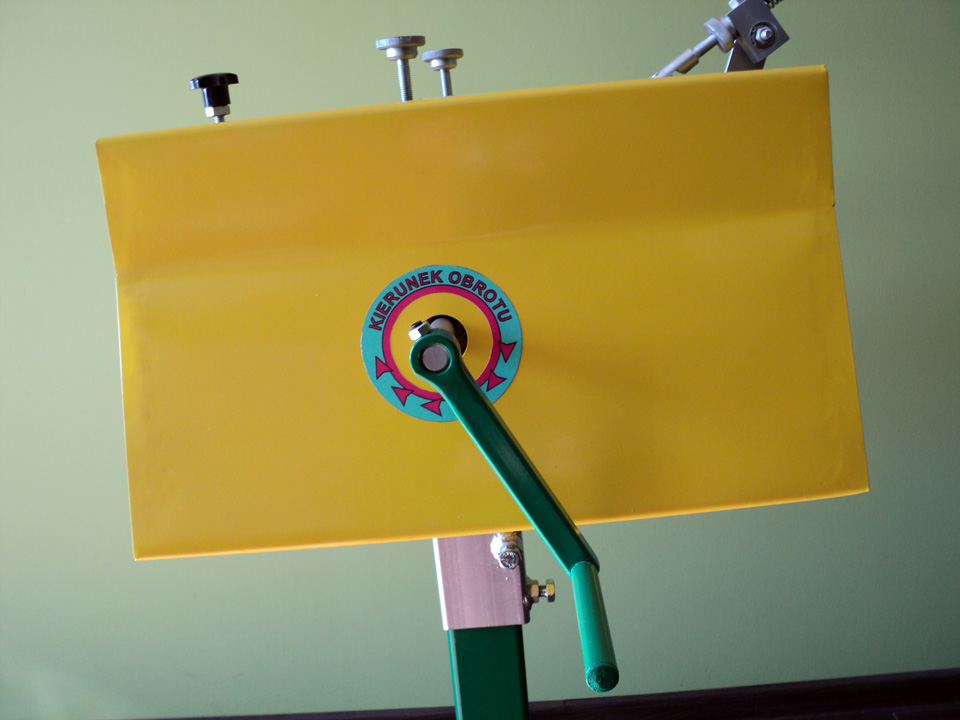 affilatrice diamantata regolabile per mola di seghe a nastro